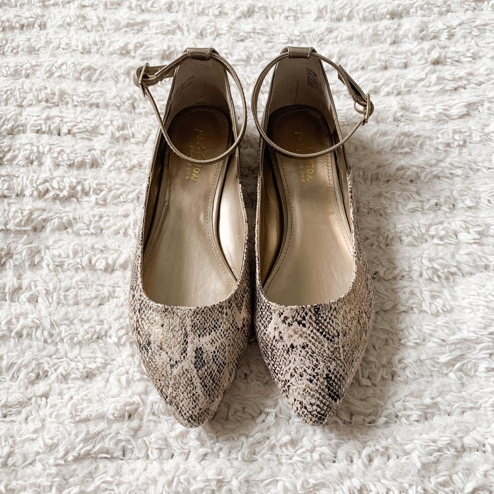Kenneth Cole flats size 9.5